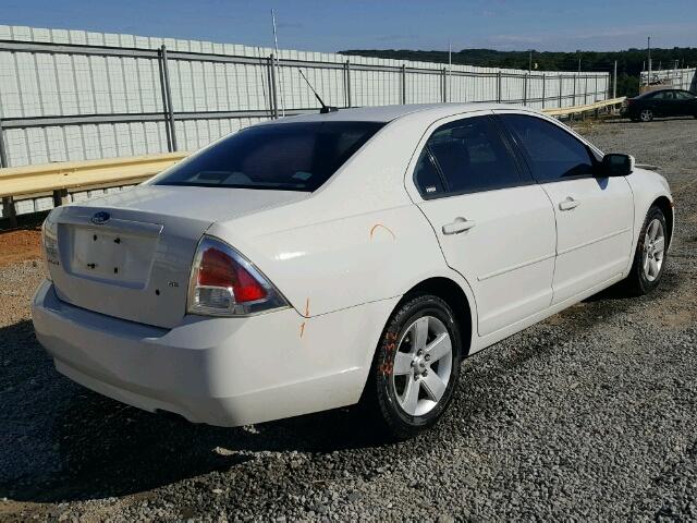 3FAHP07Z28R262641 - 2008 FORD FUSION SE WHITE photo 4