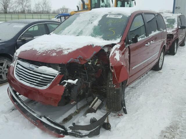 2C4RC1BG3FR620452 - 2015 CHRYSLER TOWN & COU MAROON photo 2