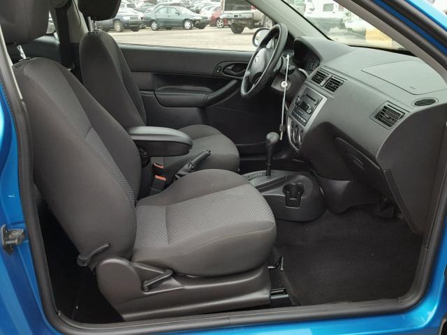 1FAFP31NX7W150731 - 2007 FORD FOCUS ZX3 BLUE photo 5