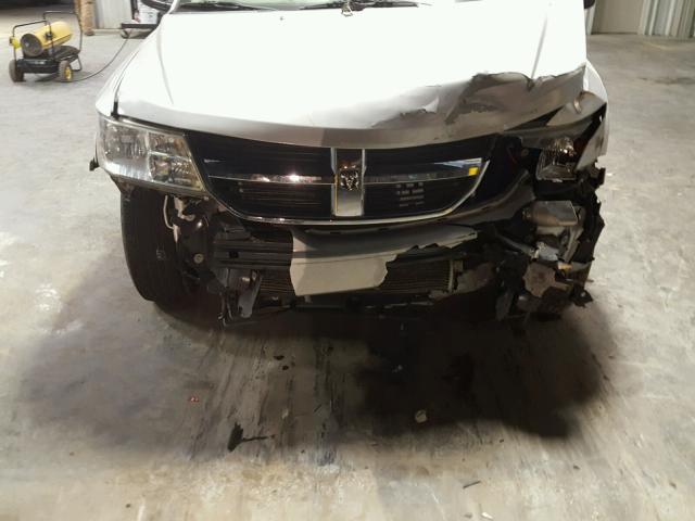 3D4GG47B59T185836 - 2009 DODGE JOURNEY SE SILVER photo 9