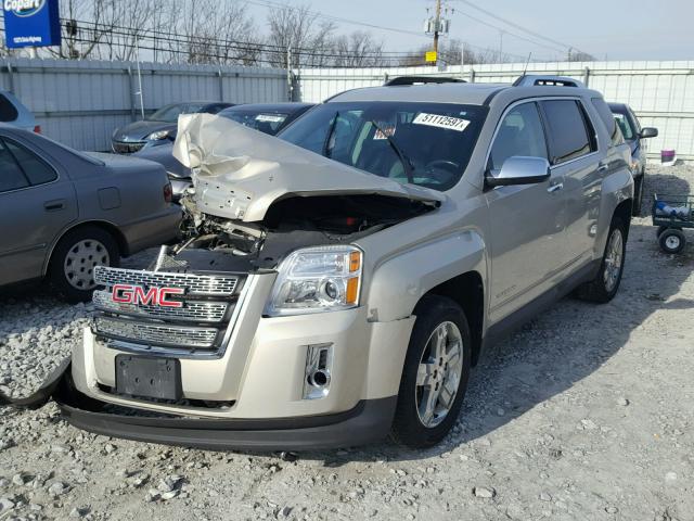 2GKFLXE57C6129268 - 2012 GMC TERRAIN SL GOLD photo 2