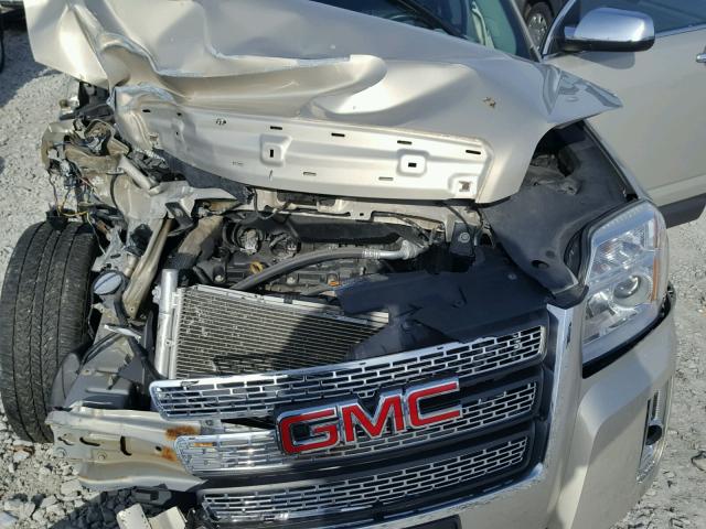 2GKFLXE57C6129268 - 2012 GMC TERRAIN SL GOLD photo 7