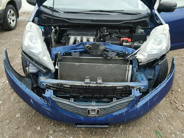 JHMGE8H23AC019144 - 2010 HONDA FIT BLUE photo 7