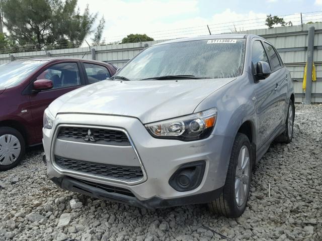 4A4AP3AU0FE042286 - 2015 MITSUBISHI OUTLANDER SILVER photo 2