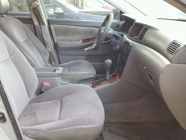 2T1BR38E74C241906 - 2004 TOYOTA COROLLA CE SILVER photo 5