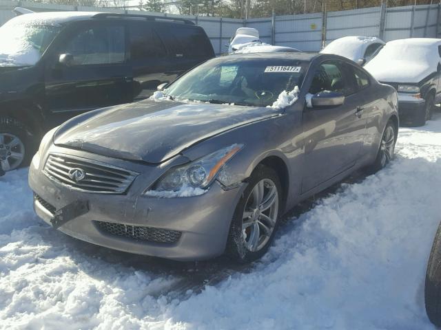 JNKCV64F39M650638 - 2009 INFINITI G37 GRAY photo 2