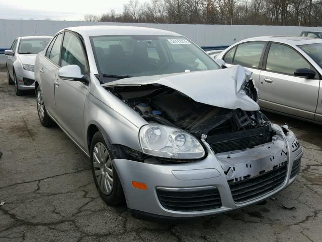 3VWJZ7AJ8AM028344 - 2010 VOLKSWAGEN JETTA S SILVER photo 1