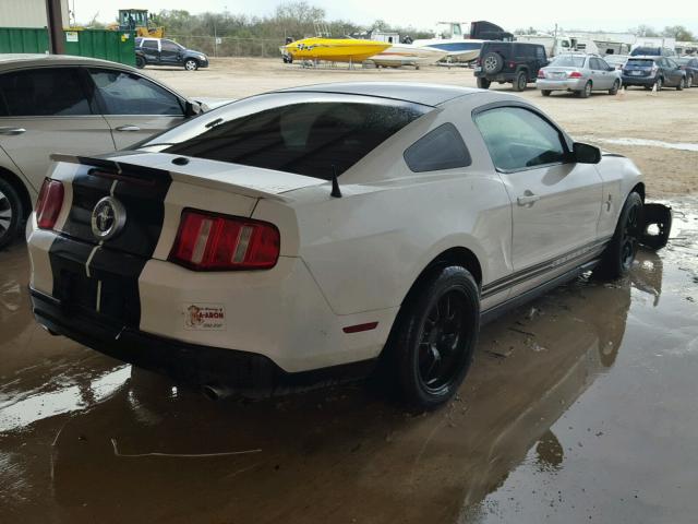 1ZVBP8AN7A5164277 - 2010 FORD MUSTANG WHITE photo 4