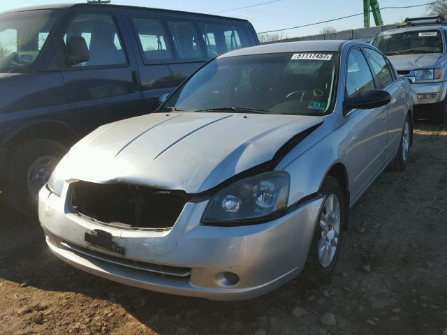 1N4AL11E75N921420 - 2005 NISSAN ALTIMA S SILVER photo 2