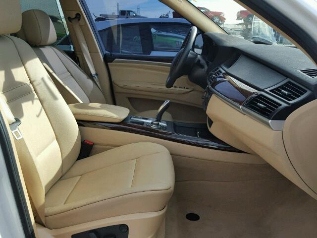 5UXZV4C54D0E01985 - 2013 BMW X5 XDRIVE3 أبيض صورة 5