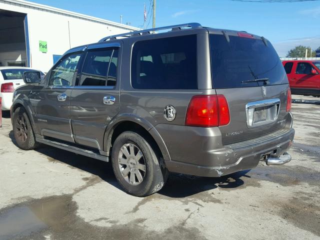 5LMFU28R33LJ38639 - 2003 LINCOLN NAVIGATOR BROWN photo 3
