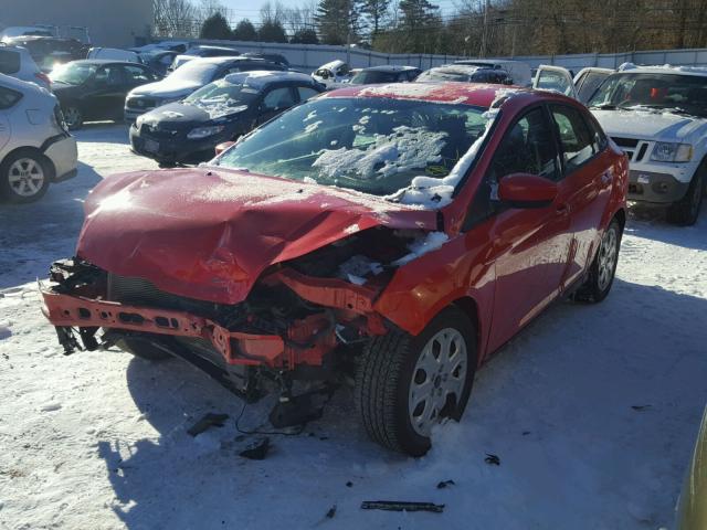 1FAHP3F28CL132490 - 2012 FORD FOCUS SE RED photo 2