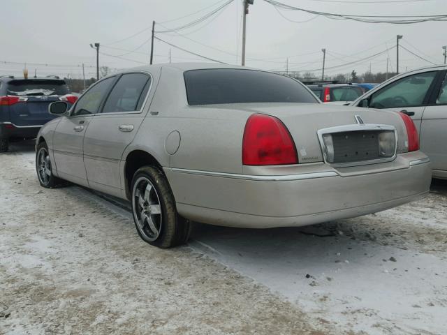 1LNHM82W36Y616014 - 2006 LINCOLN TOWN CAR S SILVER photo 3