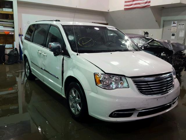 2A4RR8DG0BR797209 - 2011 CHRYSLER TOWN & COU WHITE photo 1