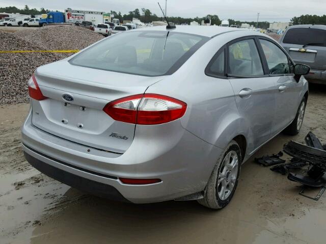 3FADP4BJ7FM214277 - 2015 FORD FIESTA SE SILVER photo 4