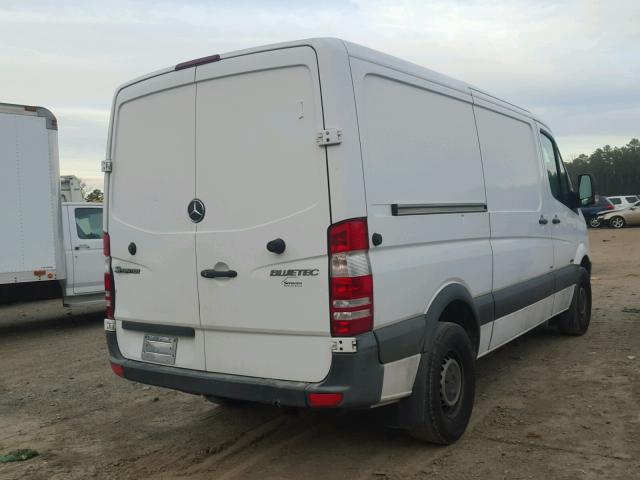 WD3PE7CC3B5566586 - 2011 MERCEDES-BENZ SPRINTER 2 WHITE photo 4