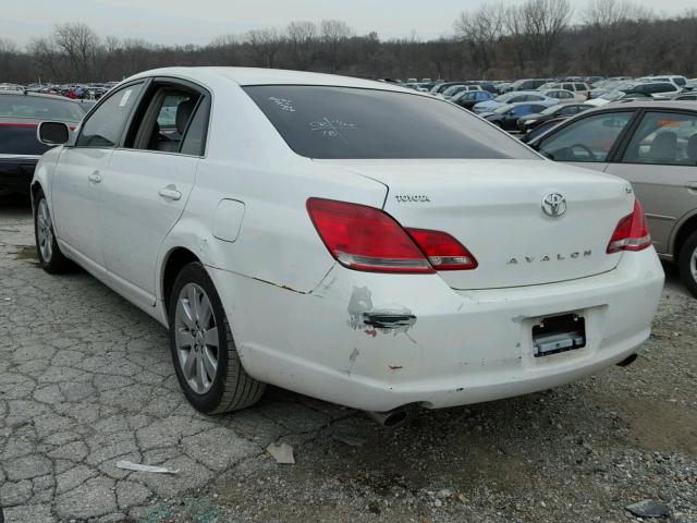 4T1BK36BX5U035718 - 2005 TOYOTA AVALON XL WHITE photo 3