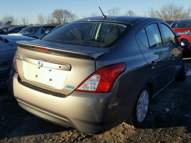 3N1CN7APXFL930134 - 2015 NISSAN VERSA S SILVER photo 4