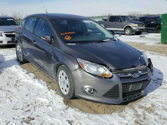 1FAHP3K21CL234820 - 2012 FORD FOCUS SE GRAY photo 1