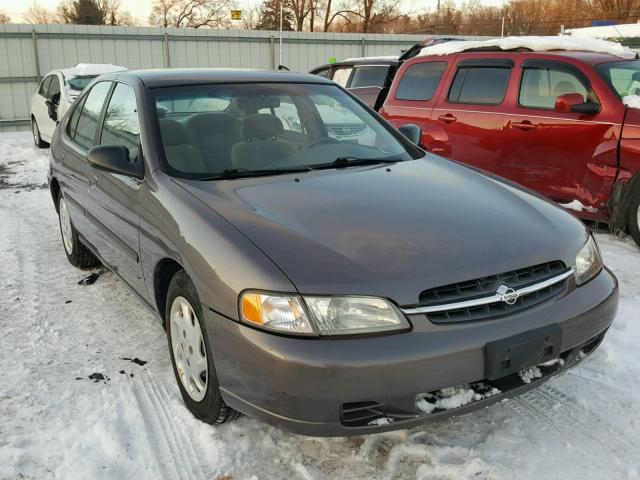 1N4DL01D2WC118588 - 1998 NISSAN ALTIMA XE TAN photo 1