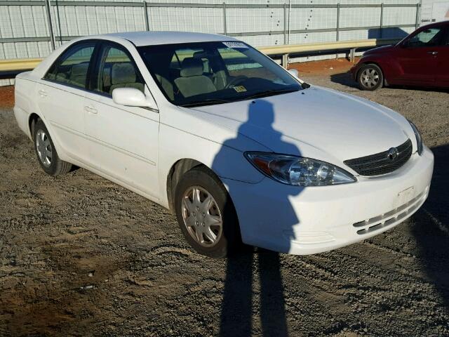 4T1BE32K22U010272 - 2002 TOYOTA CAMRY LE WHITE photo 1