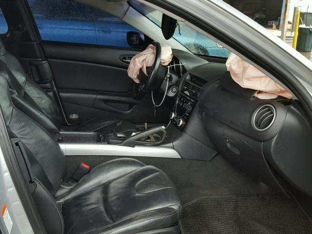 JM1FE173940101223 - 2004 MAZDA RX8 Silber Foto 5
