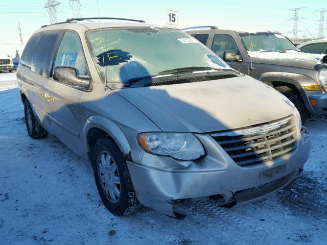 2A4GP54L66R819227 - 2006 CHRYSLER TOWN & COU SILVER photo 1