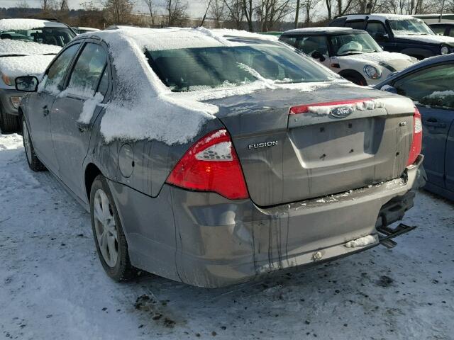 3FAHP0HA5CR447610 - 2012 FORD FUSION SE GRAY photo 3