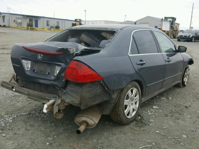 3HGCM56486G703120 - 2006 HONDA ACCORD LX GRAY photo 4