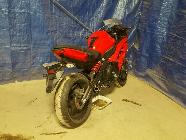 JKAEXEE14CDA04496 - 2012 KAWASAKI EX650 EC RED photo 4