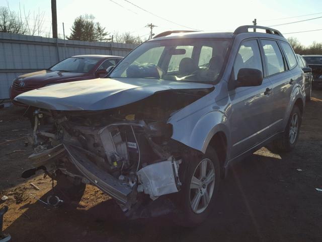JF2SHABC2BH706486 - 2011 SUBARU FORESTER 2 SILVER photo 2