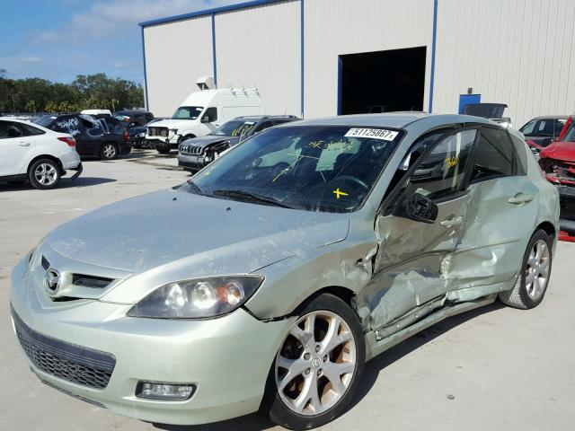 JM1BK343781137998 - 2008 MAZDA 3 HATCHBAC SILVER photo 2