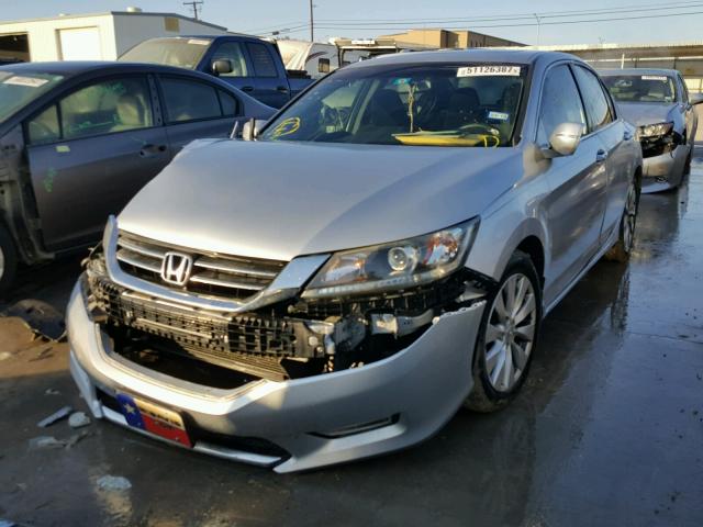 1HGCR2F75DA014027 - 2013 HONDA ACCORD EX SILVER photo 2