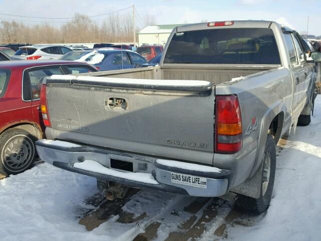 1GCGK13U72F237582 - 2002 CHEVROLET SILVERADO TAN photo 4