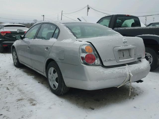 1N4AL11D24C132156 - 2004 NISSAN ALTIMA BAS SILVER photo 3