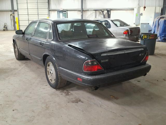 SAJHX1248VC803358 - 1997 JAGUAR XJ6 GRAY photo 3