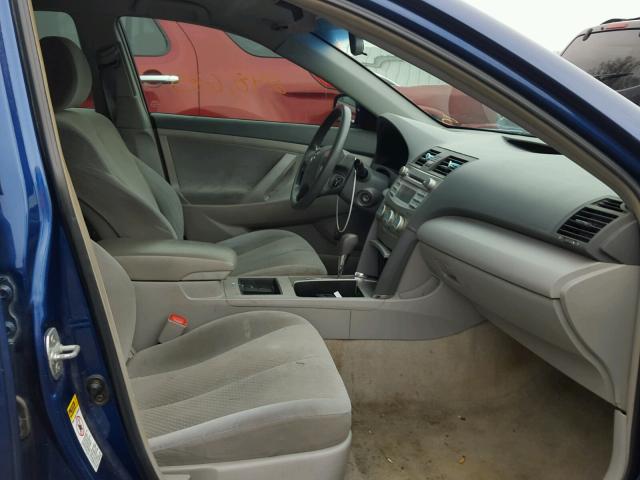 4T1BE46K59U402592 - 2009 TOYOTA CAMRY BASE BLUE photo 5