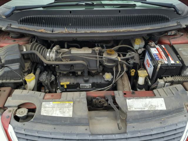 2C4GP74LX2R657338 - 2002 CHRYSLER TOWN & COU RED photo 7