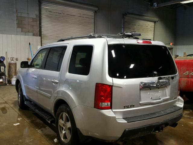 5FNYF486X9B055877 - 2009 HONDA PILOT EXL GRAY photo 3