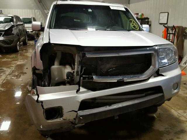 5FNYF486X9B055877 - 2009 HONDA PILOT EXL GRAY photo 9