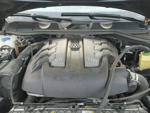 WVGEP9BP1DD005959 - 2013 VOLKSWAGEN TOUAREG V6 BLUE photo 7