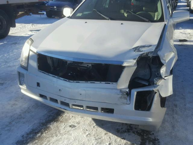 1GYEE637940168500 - 2004 CADILLAC SRX WHITE photo 9