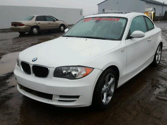 WBAUP73529VF07091 - 2009 BMW 128 I WHITE photo 2