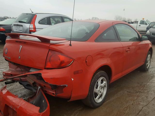 1G2AL15FX77412026 - 2007 PONTIAC G5 RED photo 4