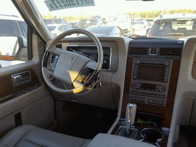 5LMJJ2H53EEL08134 - 2014 LINCOLN NAVIGATOR 白色 照片 9