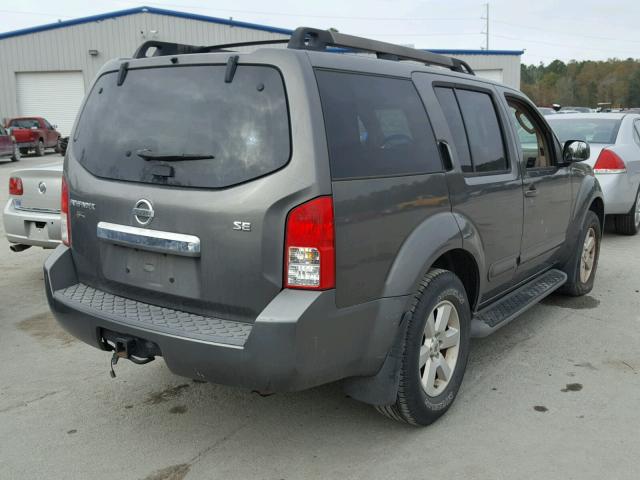 5N1AR18U88C612556 - 2008 NISSAN PATHFINDER GRAY photo 4