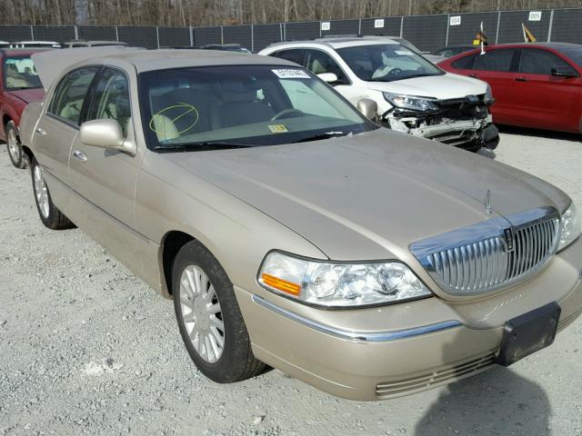 1LNHM81W74Y674593 - 2004 LINCOLN TOWN CAR E BEIGE photo 1