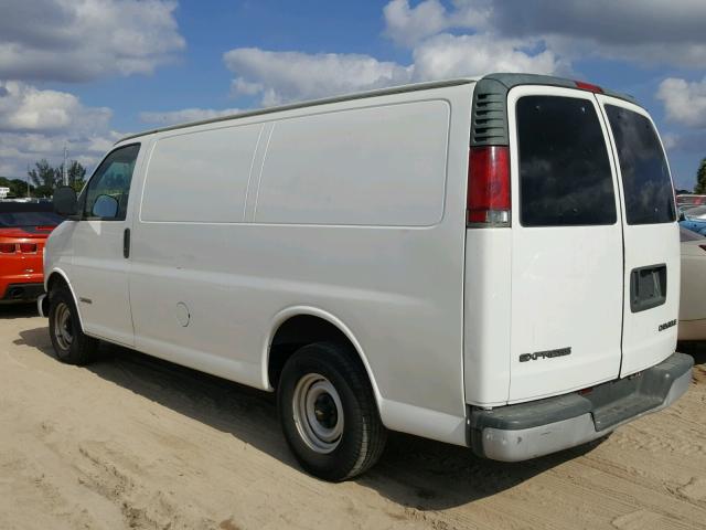 1GCEG15MX11240560 - 2001 CHEVROLET EXPRESS G1 WHITE photo 3