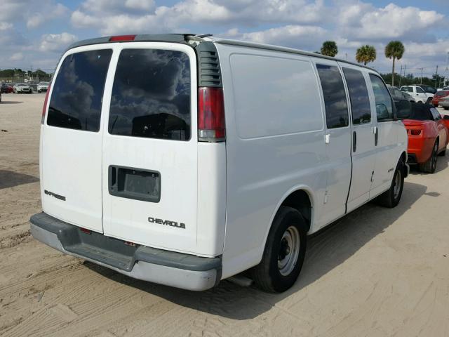 1GCEG15MX11240560 - 2001 CHEVROLET EXPRESS G1 WHITE photo 4