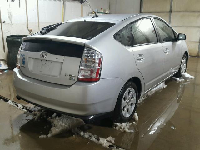 JTDKB20U677596752 - 2007 TOYOTA PRIUS SILVER photo 4